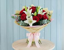 Букет цветов из:  Лилии и Розы в Старое Шайгово