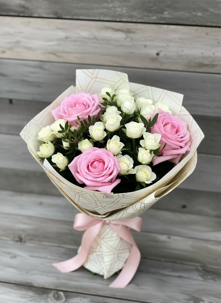 Букет цветов из: Розы в Старое Шайгово