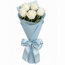 Букет 5 Белых роз Проуд в Старое Шайгово