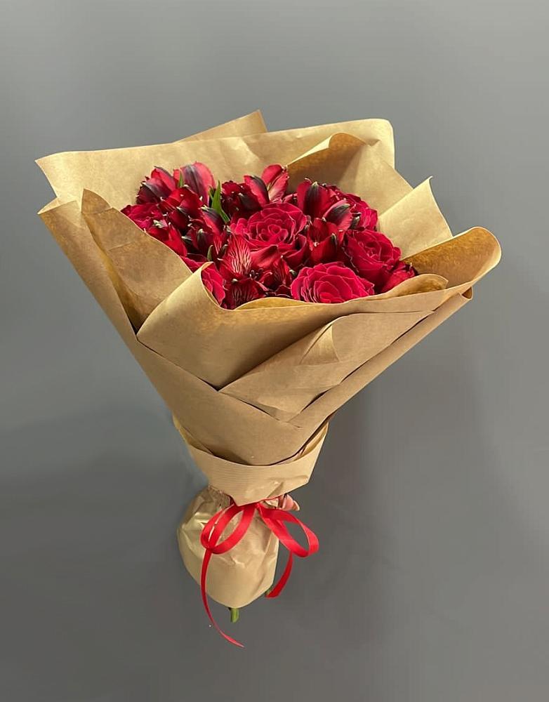 Букет цветов из: Альстромерии и Розы в Старое Шайгово