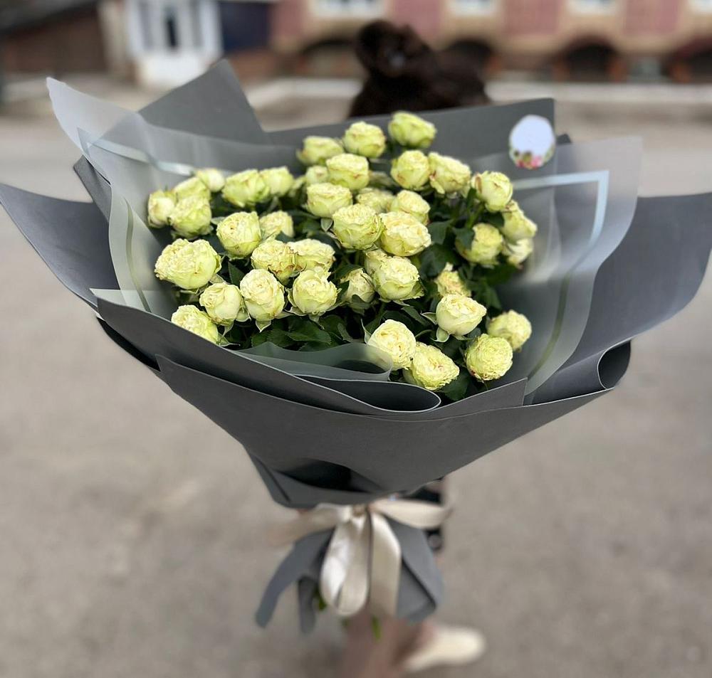 Белые кустовые розы Солинеро в Старое Шайгово Букет Белые кустовые розы Солинеро в Старое Шайгово