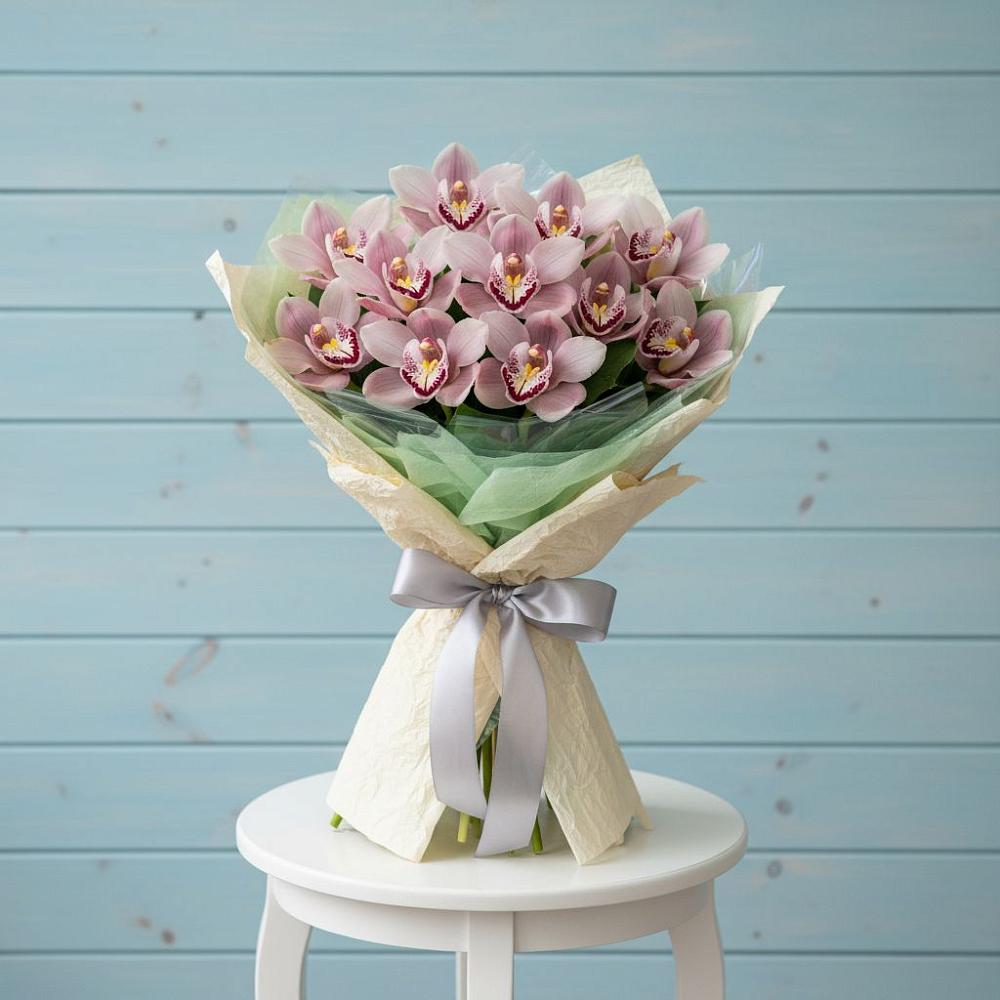 Букет цветов из: Орхидеи и Розы в Старое Шайгово