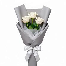 Букет 3 белые розы в Старое Шайгово