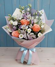 Букет цветов из:  Лизиантусы, Розы, Альстромерии и Гипсофила в Старое Шайгово