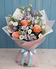 Букет цветов из:  Лизиантусы, Розы, Альстромерии и Гипсофила в Старое Шайгово