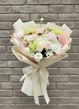 Букет цветов из:  Гвоздики, Розы, Лизиантусы и Хризантемы в Старое Шайгово
