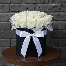 Цветочная композиция из Розы в шляпной коробке #REPLACE_PRED# Старое Шайгово