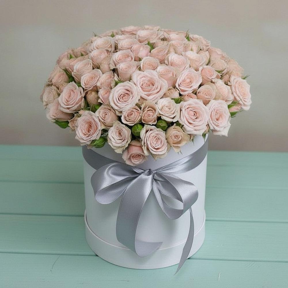 Цветочная композиция из Розы в шляпной коробке в Старое Шайгово